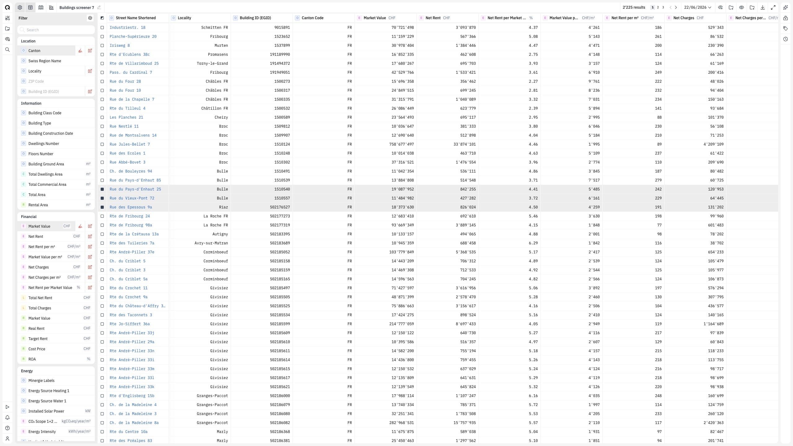The Quanthome Platform screener ranking buildings on financial, ESG, and information filters.